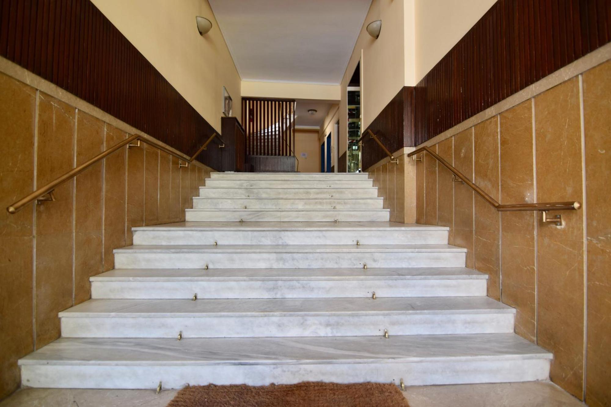 Acropolis Charming Apartment With Large Balcony - Dm17 Атина Екстериор снимка