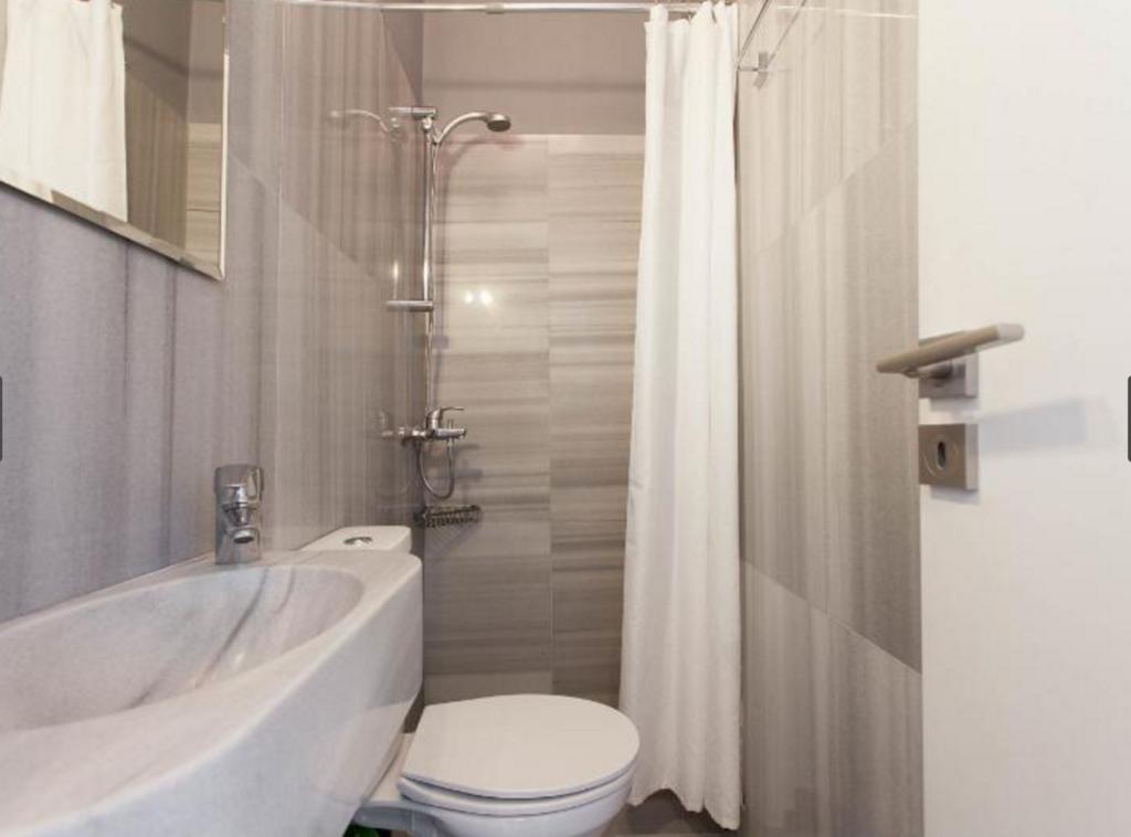 Acropolis Charming Apartment With Large Balcony - Dm17 Атина Екстериор снимка