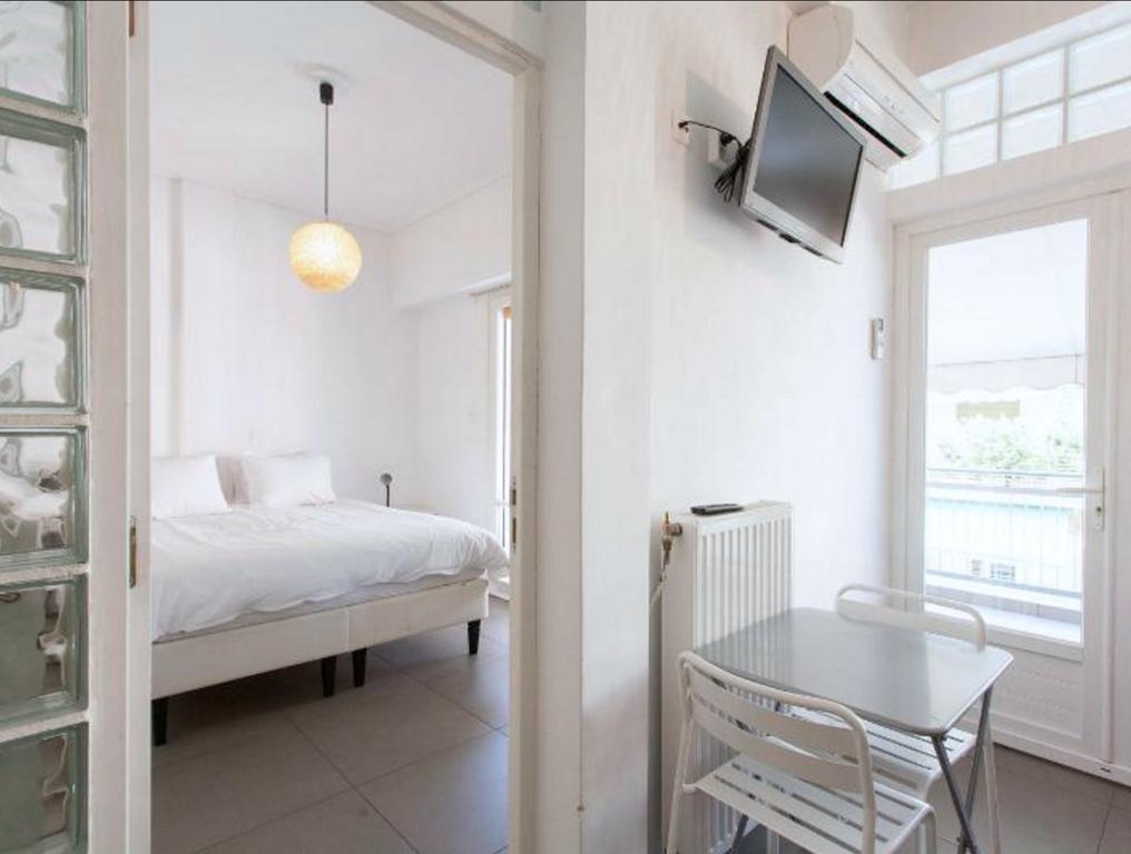 Acropolis Charming Apartment With Large Balcony - Dm17 Атина Екстериор снимка