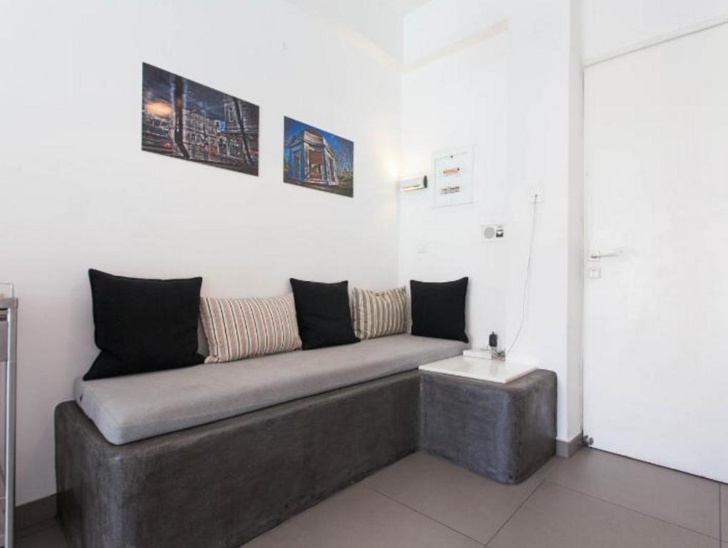 Acropolis Charming Apartment With Large Balcony - Dm17 Атина Екстериор снимка