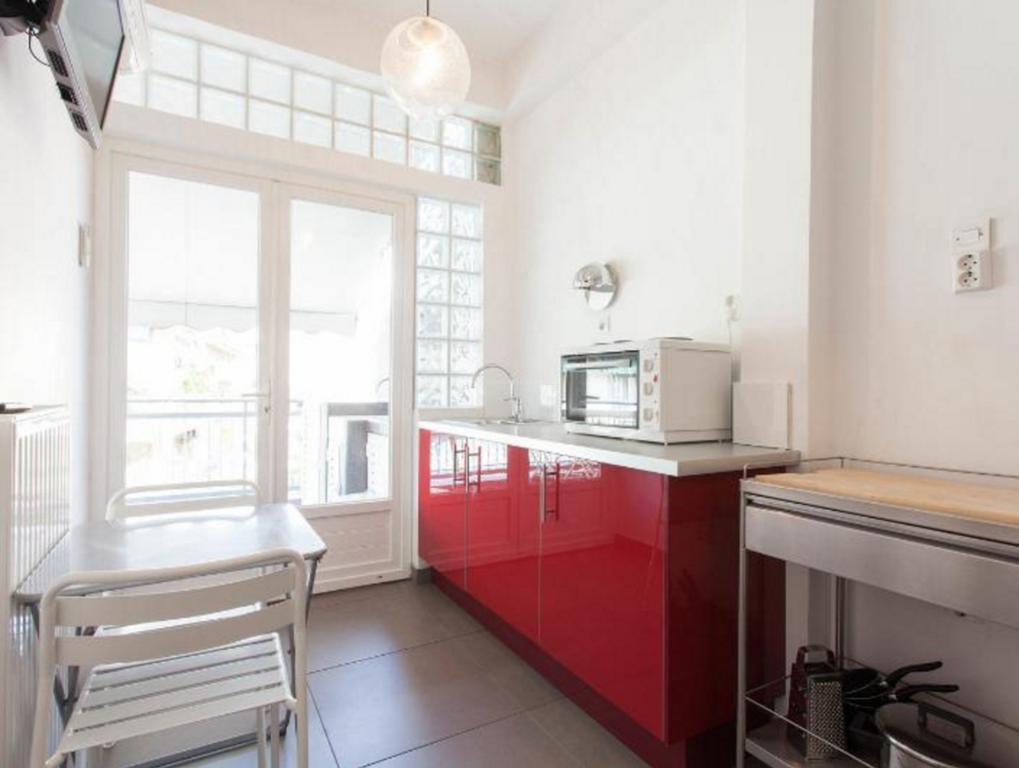 Acropolis Charming Apartment With Large Balcony - Dm17 Атина Екстериор снимка